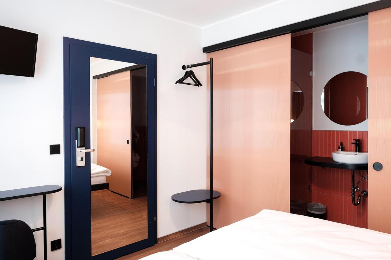 The Dot | 24/7 Checkin Hotel Monachium
